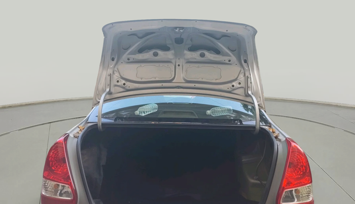 2011 Toyota Etios V, Petrol, Manual, 1,79,692 km, exterior