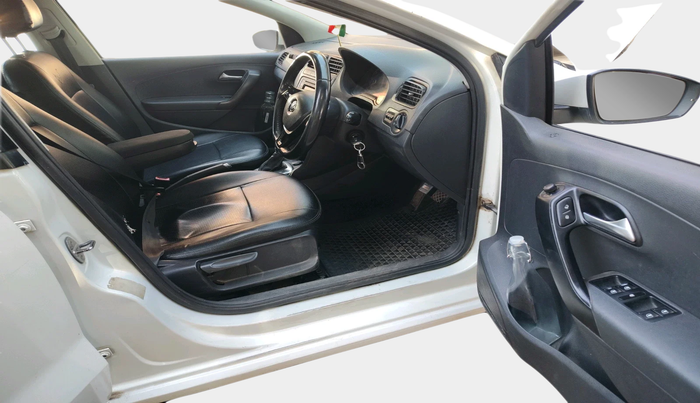 2015 Volkswagen Vento COMFORTLINE 1.5 AT, Diesel, Automatic, 1,63,627 km, interior