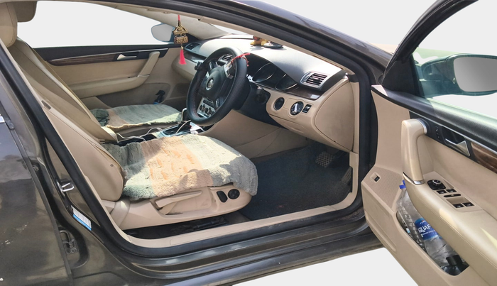 2012 Volkswagen Passat 2.0 PD DSG, Diesel, Automatic, 1,96,410 km, interior