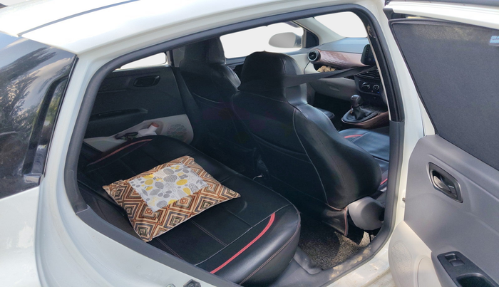 2022 Hyundai AURA S 1.2 CNG, Petrol, Manual, 1,06,378 km, interior
