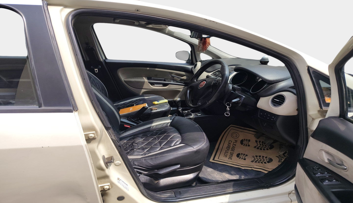2014 Fiat Grand Punto EMOTION PACK 1.3, Diesel, Manual, 1,93,177 km, interior