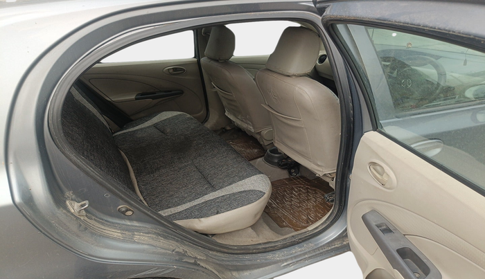2015 Toyota Etios Liva G, Petrol, Manual, 1,40,663 km, interior