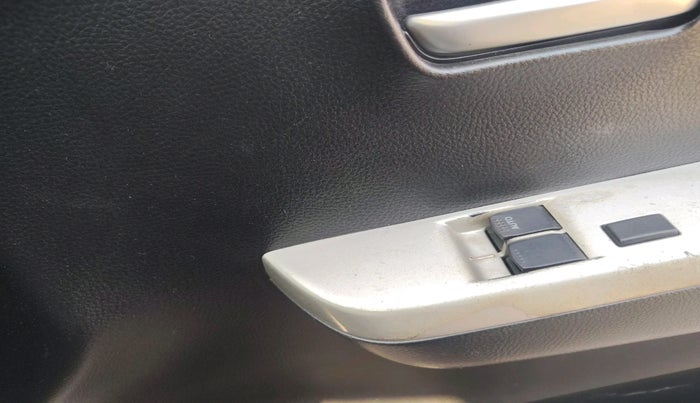 2013 Maruti Wagon R 1.0 LXI, Petrol, Manual, 54,325 km, interior