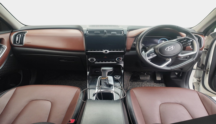 2022 Hyundai ALCAZAR PLATINUM(O) 7STR 1.5 AT, Diesel, Automatic, 1,02,745 km, interior