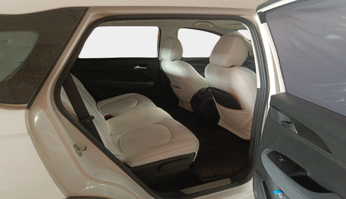 2020 MG HECTOR SUPER 2.0 DIESEL, Diesel, Manual, 1,16,054 km, interior