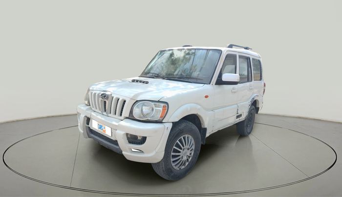 2014 Mahindra Scorpio SLE, Diesel, Manual, 2,54,890 km, exterior