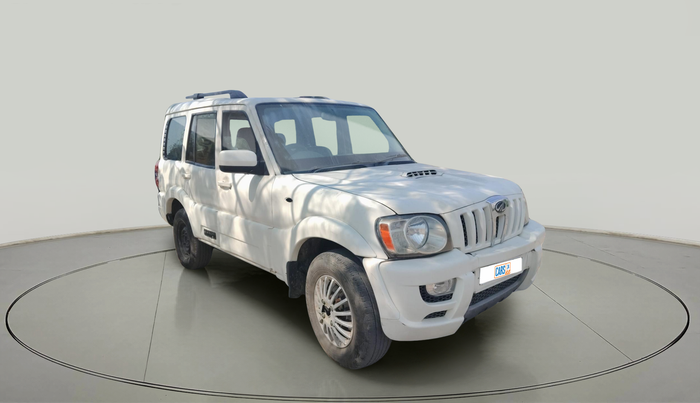 2014 Mahindra Scorpio SLE, Diesel, Manual, 2,54,890 km, exterior