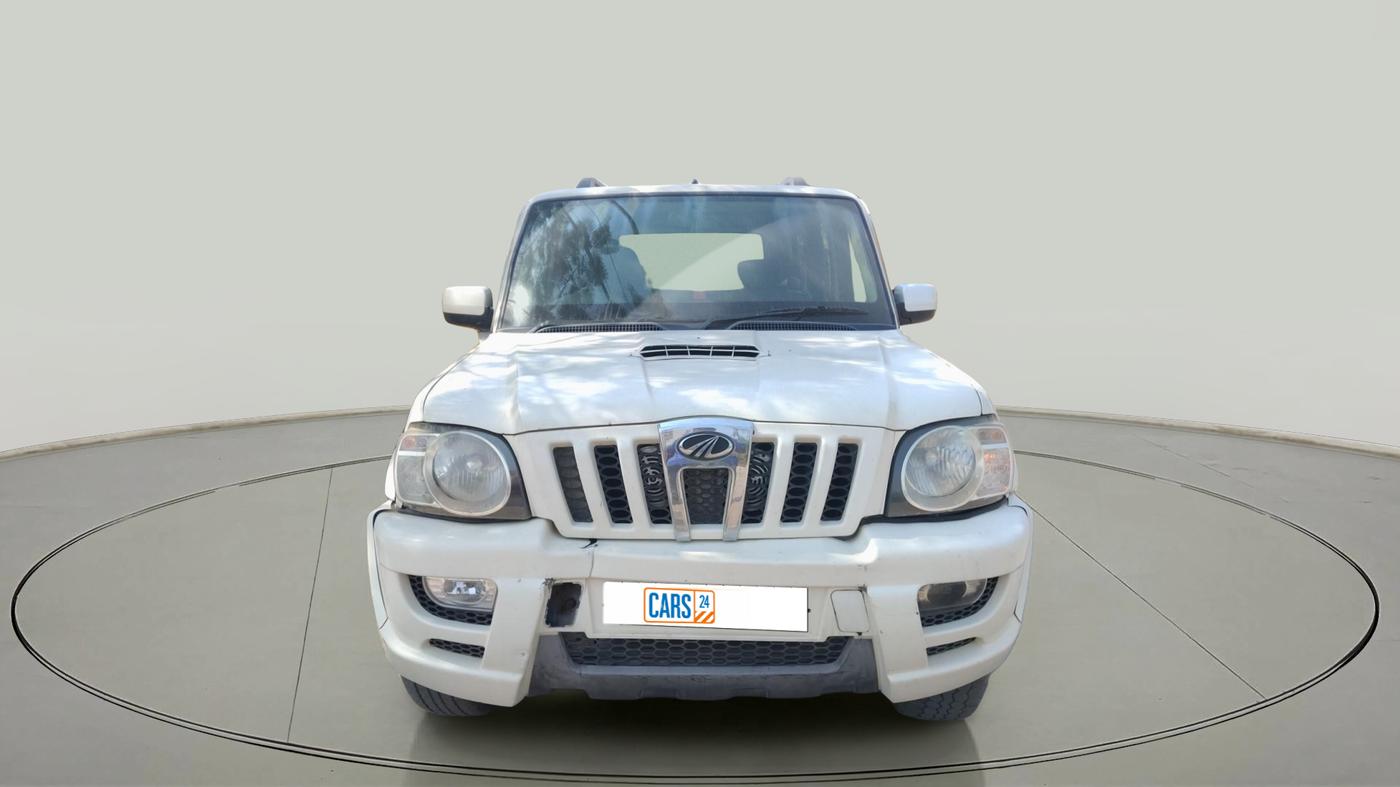 2014 Mahindra Scorpio SLE, Diesel, Manual, 2,54,890 km, exterior
