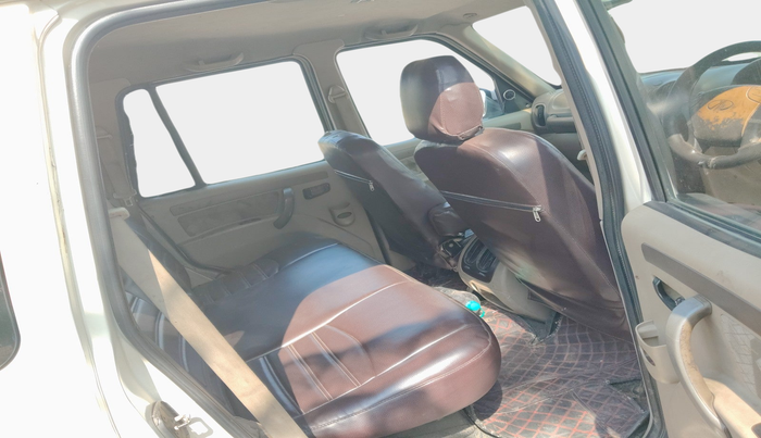 2014 Mahindra Scorpio SLE, Diesel, Manual, 2,54,890 km, interior
