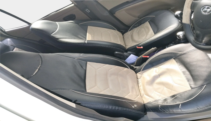 2013 Hyundai i10 ERA 1.1, Petrol, Manual, 1,01,377 km, interior