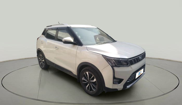 2019 Mahindra XUV300 W8 (O) 1.5 DIESEL, Diesel, Manual, 1,30,466 km, exterior