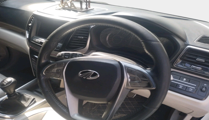 2019 Mahindra XUV300 W8 (O) 1.5 DIESEL, Diesel, Manual, 1,30,466 km, interior