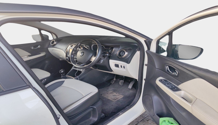 2018 Renault Captur PLATINE DIESEL DUAL TONE, Diesel, Manual, 29,592 km, interior