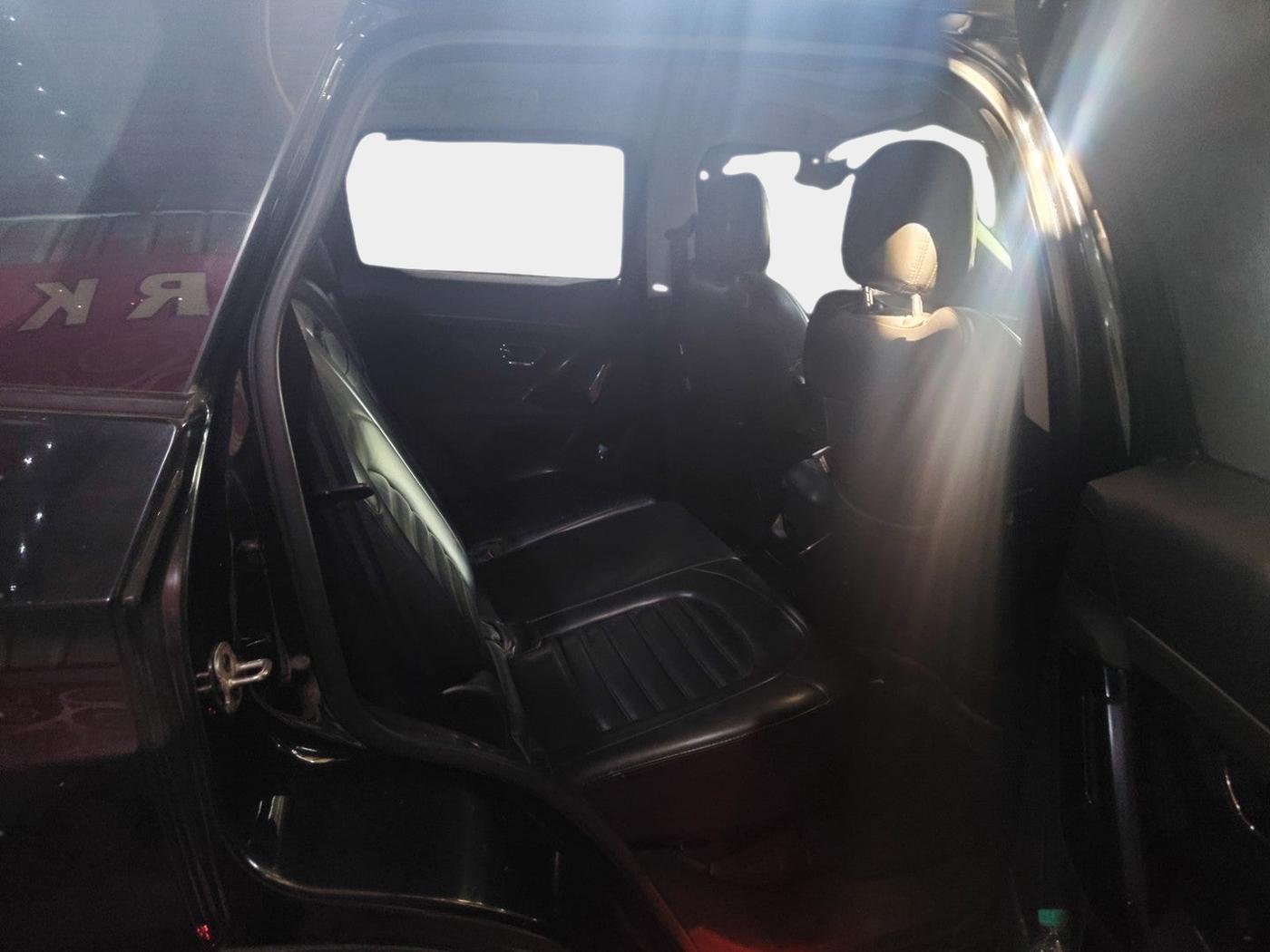 2022 Tata Safari XTA PLUS, Diesel, Automatic, 93,308 km, interior