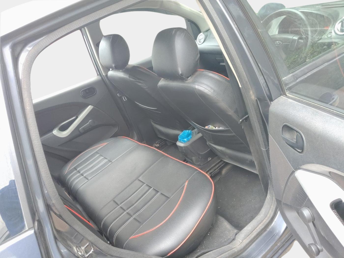 2010 Ford Figo TITANIUM 1.2 PETROL, Petrol, Manual, 66,500 km, interior