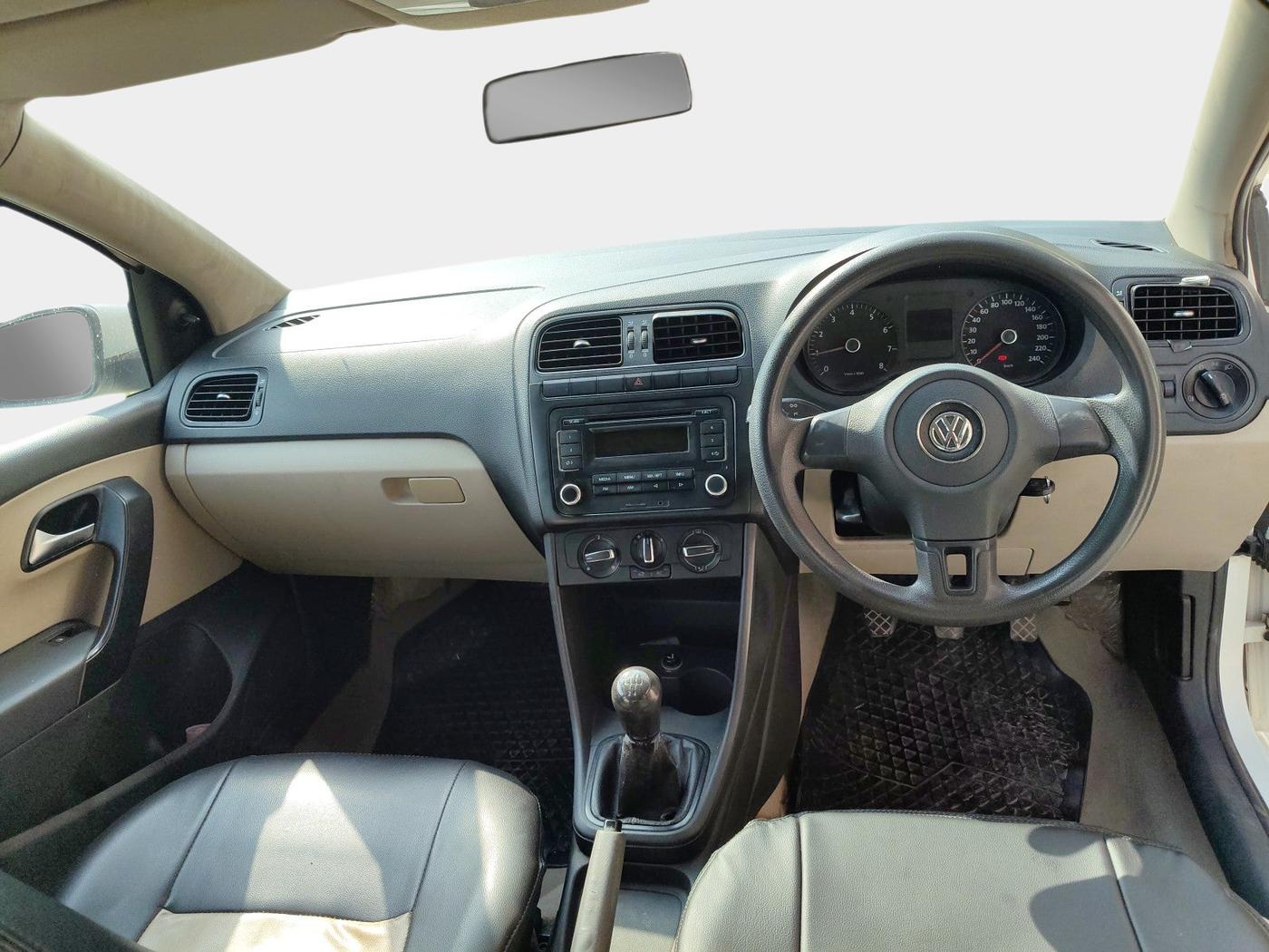 2013 Volkswagen Polo TRENDLINE 1.2L PETROL, Petrol, Manual, 1,12,000 km, interior