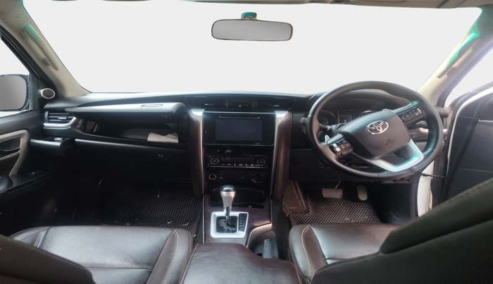 2018 Toyota Fortuner 2.8 4X4 AT, Diesel, Automatic, 1,40,529 km, interior