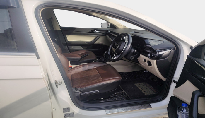 2023 Skoda SLAVIA AMBITION 1.5L TSI AT, Petrol, Automatic, 42,028 km, interior