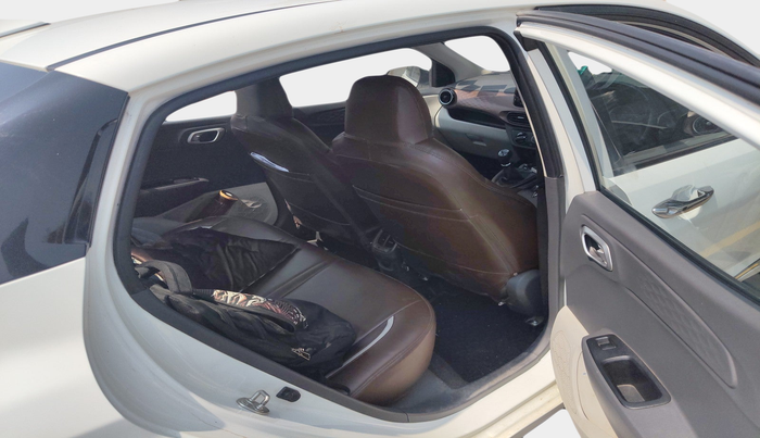 2022 Hyundai AURA SX 1.2 CNG, Petrol, Manual, 1,79,891 km, interior