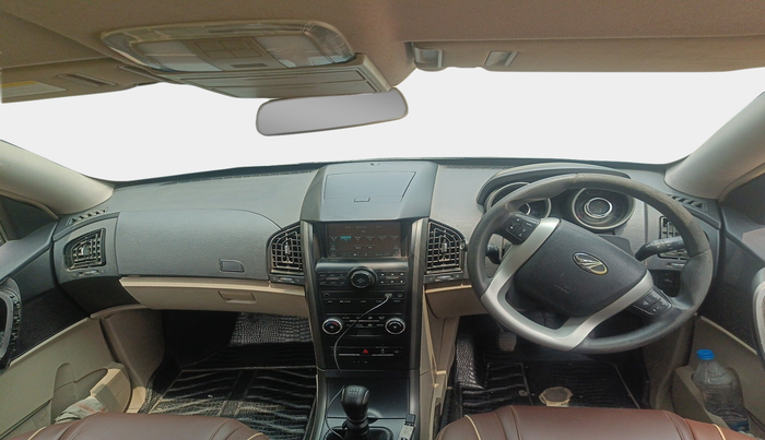 2016 Mahindra XUV500 W6, Diesel, Manual, 1,19,819 km, interior
