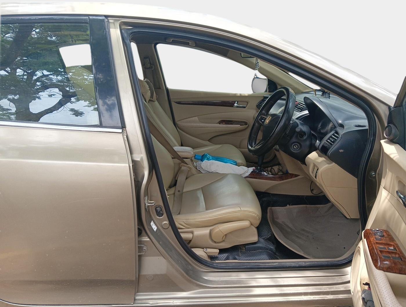 2012 Honda City 1.5L I-VTEC V AT SUNROOF, Petrol, Automatic, 1,41,670 km, interior