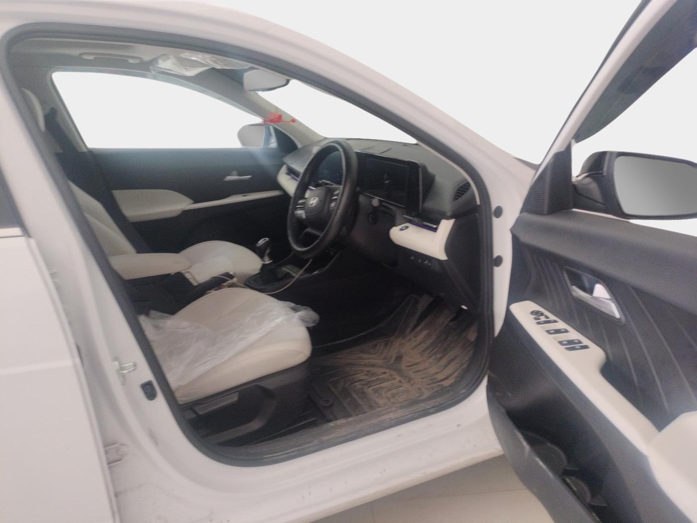 2025 Hyundai Verna SX 1.5 l MPI, Petrol, Manual, 10,055 km, interior