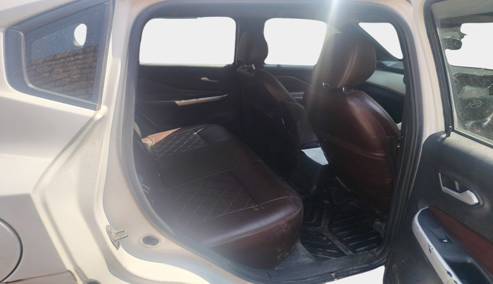 2021 Nissan MAGNITE XV MT, Petrol, Manual, 1,03,219 km, interior