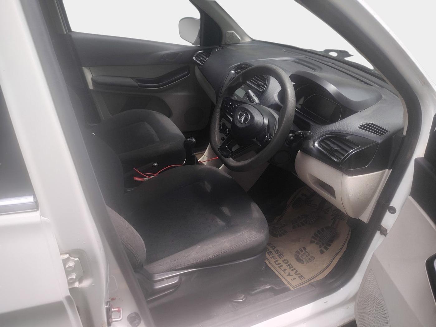 2022 Tata TIGOR XZ CNG, Petrol, Manual, 74,000 km, interior