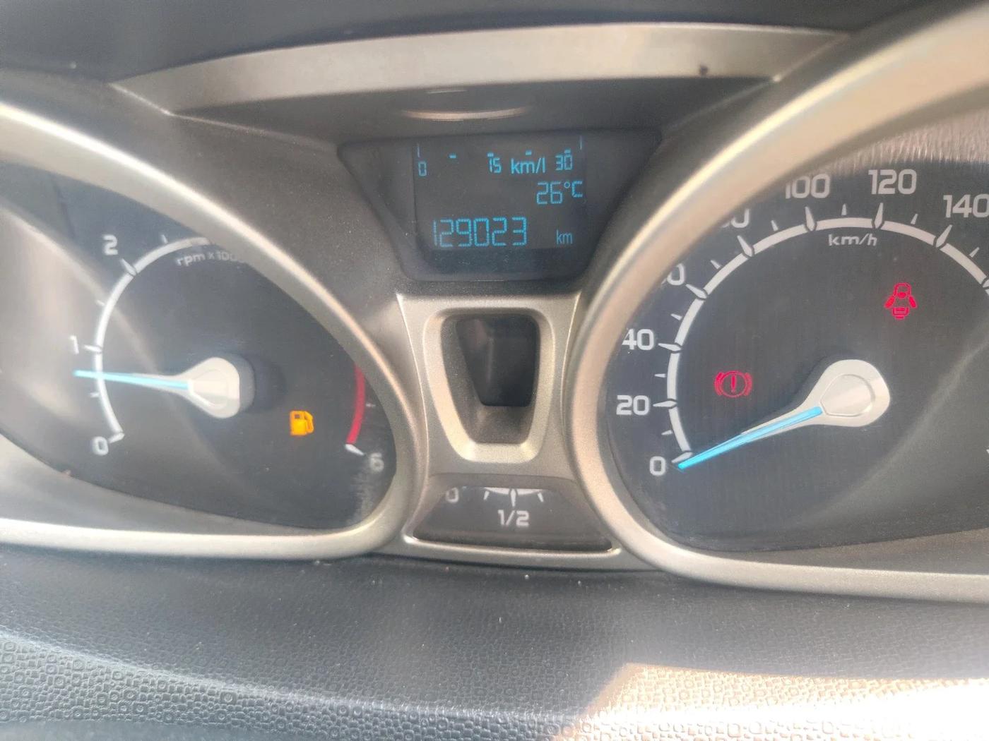 2016 Ford Ecosport TITANIUM 1.5L DIESEL, Diesel, Manual, 1,29,023 km, interior