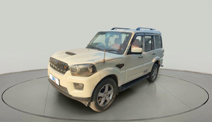 2016 Mahindra Scorpio S6 PLUS 1.99 INTELLI-HYBRID, Diesel, Manual, 92,400 km, exterior