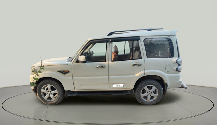 2016 Mahindra Scorpio S6 PLUS 1.99 INTELLI-HYBRID, Diesel, Manual, 92,400 km, exterior