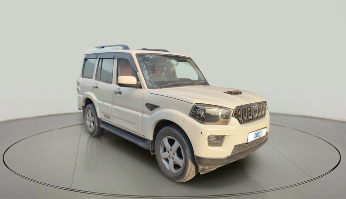 2016 Mahindra Scorpio S6 PLUS 1.99 INTELLI-HYBRID, Diesel, Manual, 92,400 km, exterior