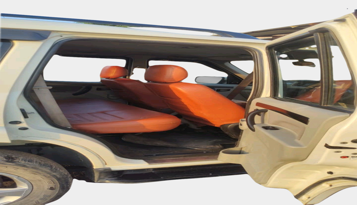 2016 Mahindra Scorpio S6 PLUS 1.99 INTELLI-HYBRID, Diesel, Manual, 92,400 km, interior