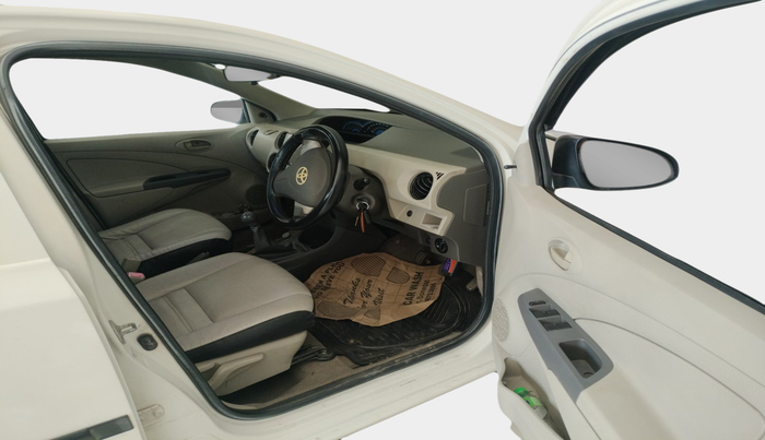 2015 Toyota Etios G, Petrol, Manual, 1,77,905 km, interior