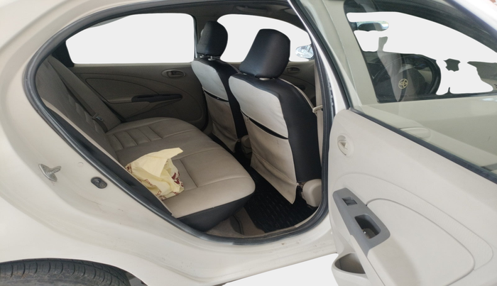2015 Toyota Etios G, Petrol, Manual, 1,77,905 km, interior