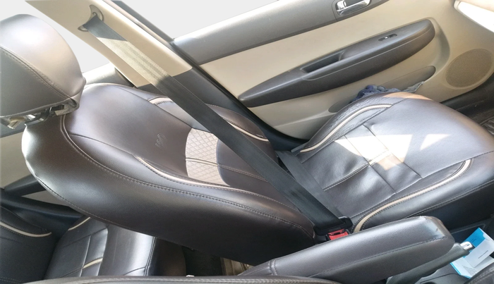 2013 Hyundai i20 ASTA 1.2, CNG, Manual, 78,172 km, interior