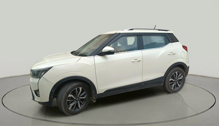 2019 Mahindra XUV300 W8 (O) 1.5 DIESEL AMT, Diesel, Automatic, 1,14,070 km, exterior