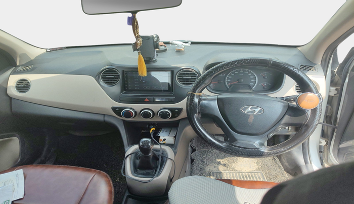 2015 Hyundai Grand i10 MAGNA 1.2 KAPPA VTVT, Petrol, Manual, 1,05,974 km, interior