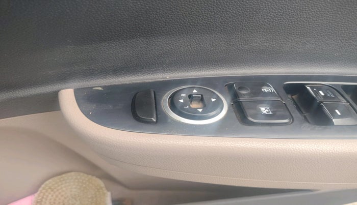 2017 Hyundai Grand i10 SPORTZ 1.2 KAPPA VTVT, Petrol, Manual, 78,116 km, interior