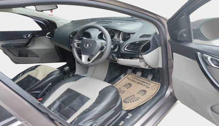 2017 Tata Tiago XZ PETROL, Petrol, Manual, 73,142 km, interior
