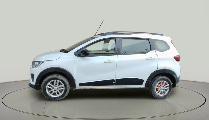 2023 Renault TRIBER RXT, Petrol, Manual, 50,206 km, exterior