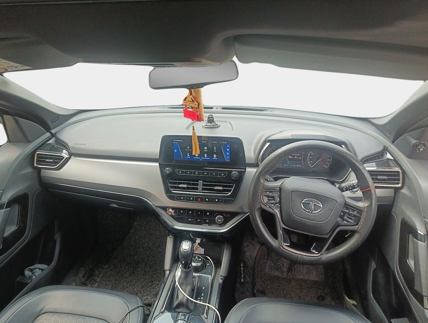 2022 Tata Safari XZA PLUS DARK EDITION, Diesel, Automatic, 65,000 km, interior