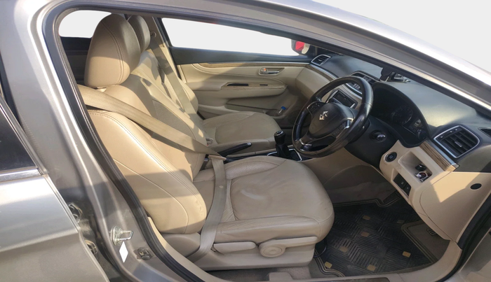 2018 Maruti Ciaz ALPHA 1.5 SHVS PETROL, Petrol, Manual, 48,669 km, interior
