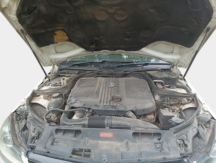 2014 Mercedes Benz C Class C 220 CDI AVANTGARDE, Diesel, Automatic, 1,24,484 km, exterior