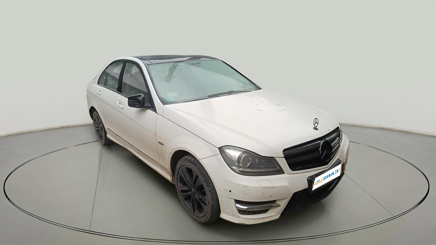 2014 Mercedes Benz C Class C 220 CDI AVANTGARDE, Diesel, Automatic, 1,24,484 km, exterior