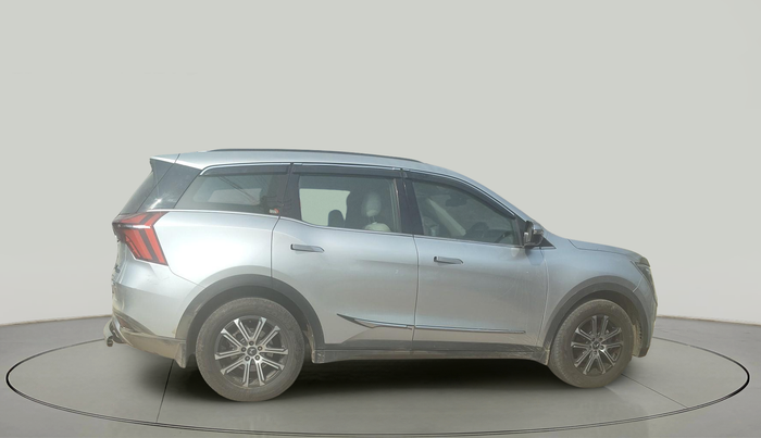 2022 Mahindra XUV700 AX 7 LUXURY D AWD AT 7 STR, Diesel, Automatic, 9,911 km, exterior