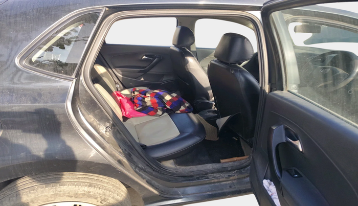 2015 Volkswagen Polo COMFORTLINE 1.2L, Petrol, Manual, 78,067 km, interior