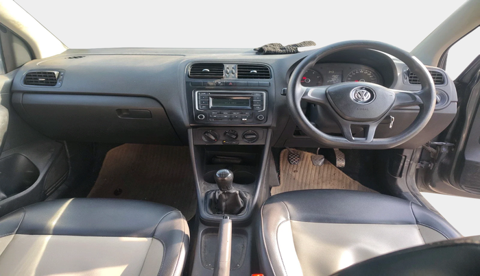 2015 Volkswagen Polo COMFORTLINE 1.2L, Petrol, Manual, 78,067 km, interior