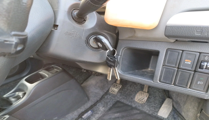 2011 Maruti Wagon R 1.0 VXI, Petrol, Manual, 81,474 km, interior