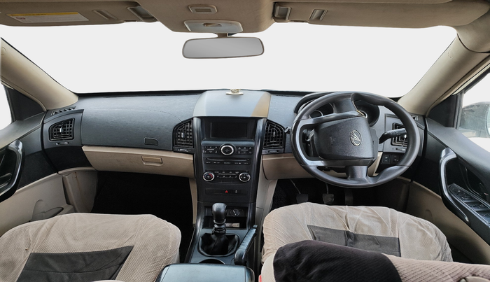 2016 Mahindra XUV500 W4 1.99, Diesel, Manual, 72,807 km, interior